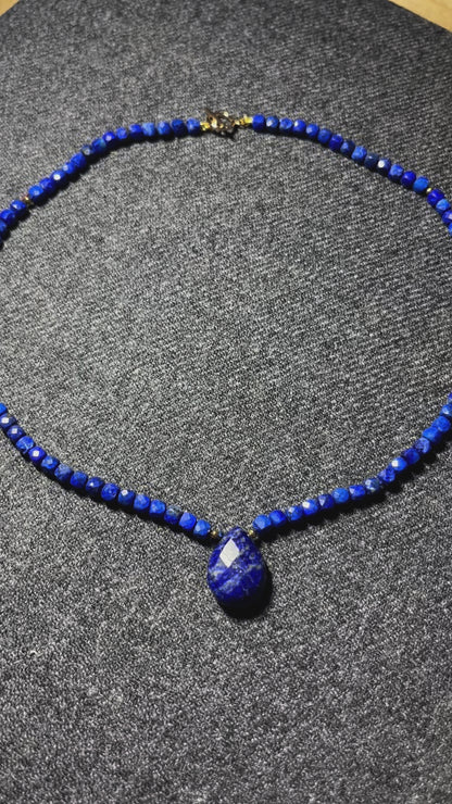 Chiara Necklace Arielle Bijouterie Video